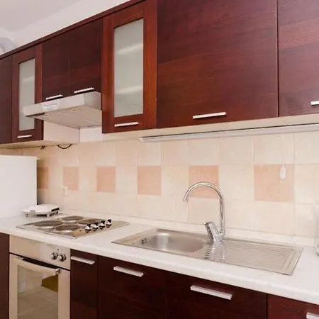 Marela- One Bedroom With Balcony And Sea View Apartament *