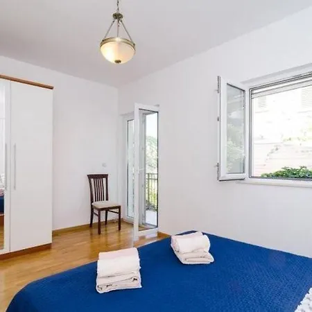 Apartament Marela- One Bedroom With Balcony And Sea View