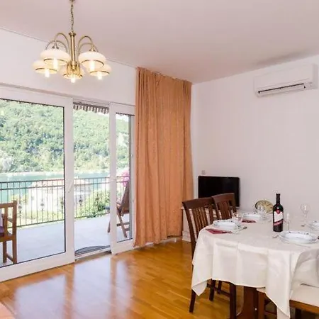 Marela- One Bedroom With Balcony And Sea View Mokošica